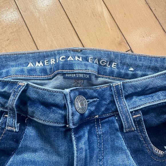 AMERICAN EAGLE Two Tone Super Stretch Hi-Rise Jegging Crop Raw Hem Jeans Size 4 - Picture 5 of 15